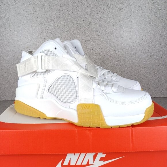 Nike Air Raid Outdoor Hardtop White  Basketball Sneakers Mens 8 or 8.5 S…